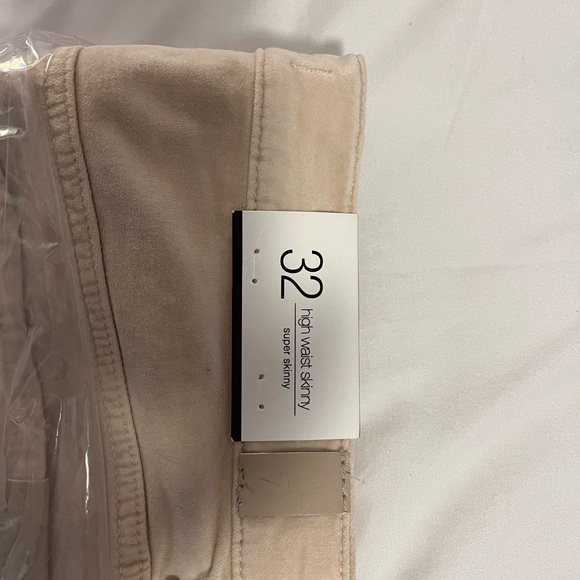 7 For All Mankind Velvet White High Waist Skinny - Picture 3 of 3